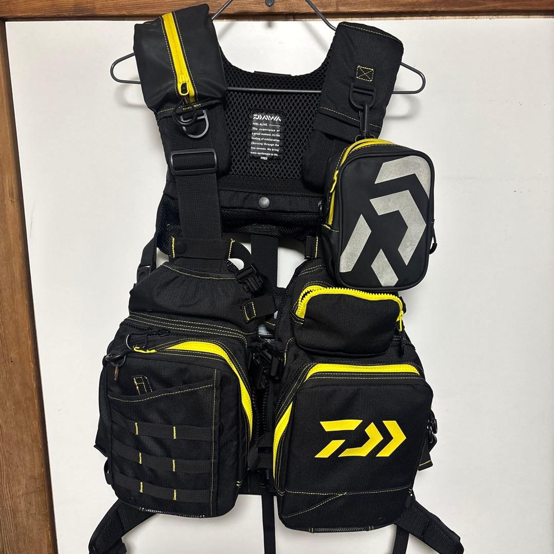 Daiwa ライフジャケット 黒/黄色