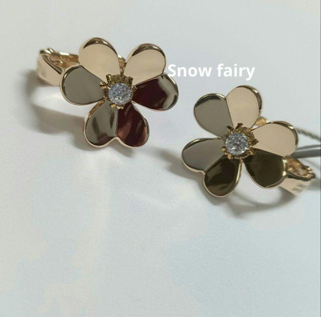 ハイクオリティ　三つ葉ピアス　フラワーピアス　YGカラー
