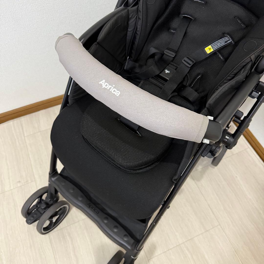 美品 Apricaラクーナビッテクッション アカチャンホンポ限定 23年モデル