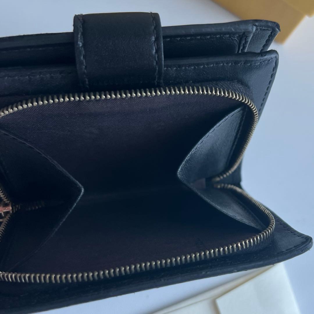 75 美品 FENDI フェンディ ズッカ 2つ折り財布