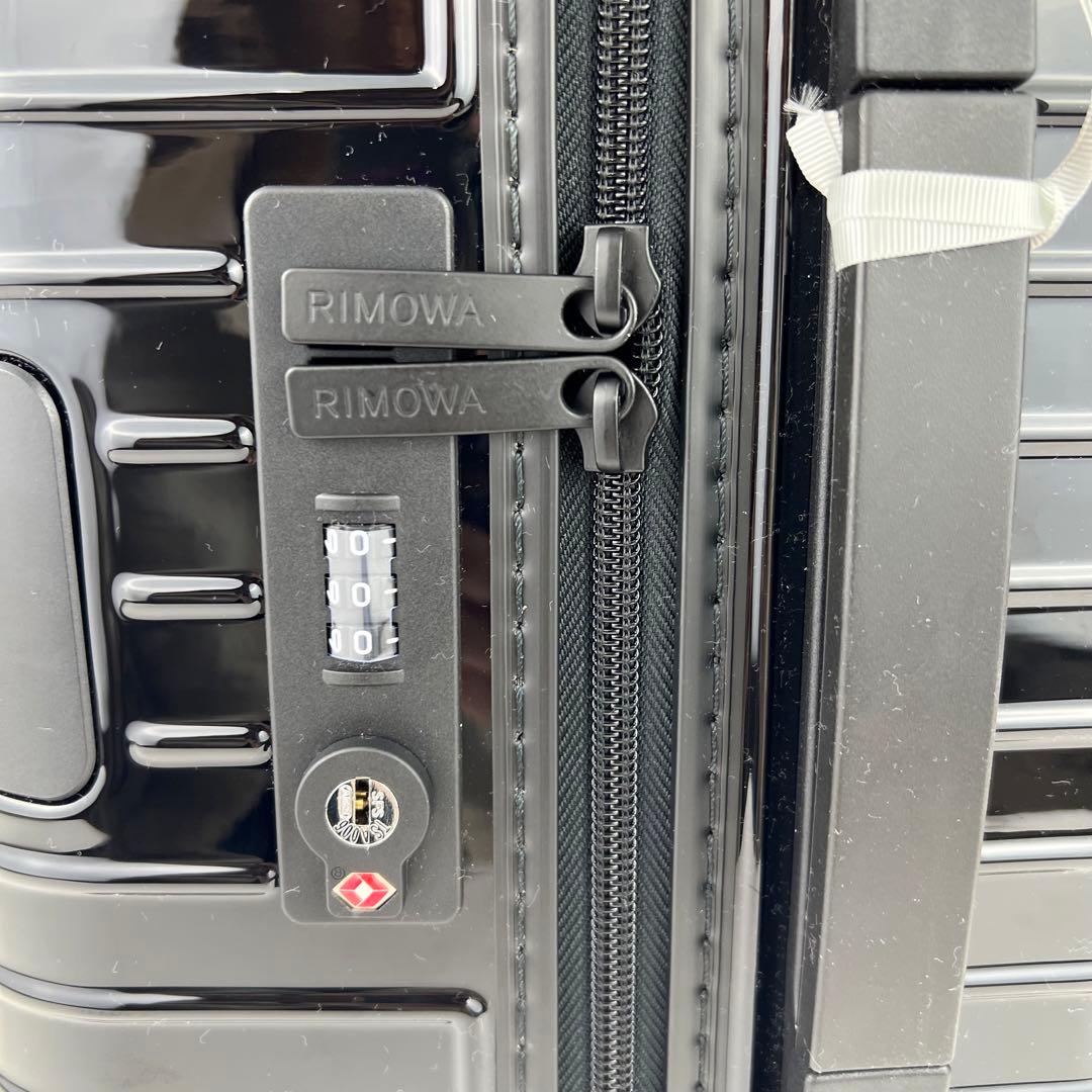 新品 RIMOWA リモワ エッセンシャルライトキャビン 37L ブラック