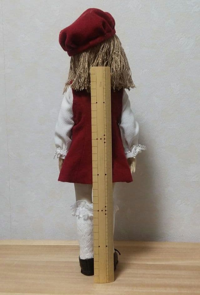 創作人形 ワイン色の服の子 布貼り ハンドメイド