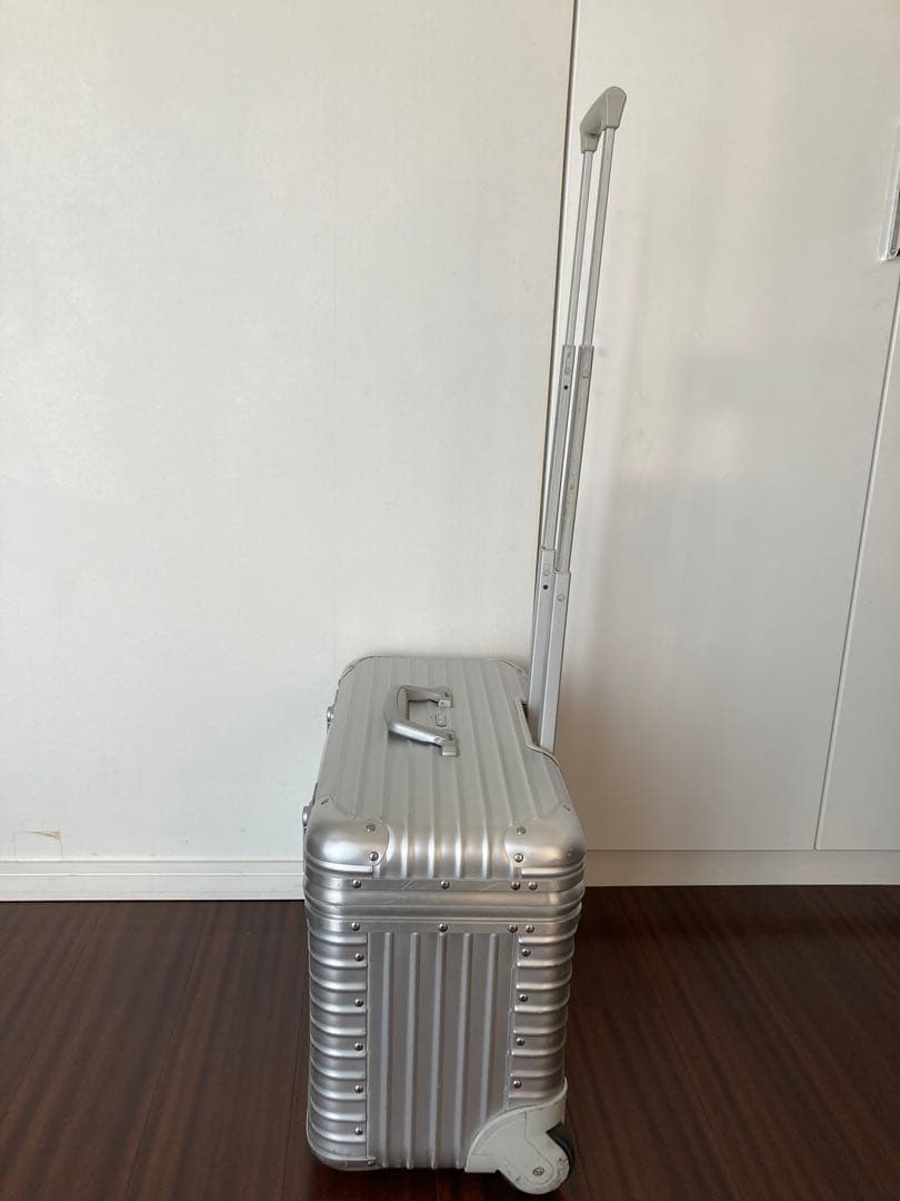 RIMOWA アルミニウム キャリーケース 37L パイロット2輪　廃盤レア商品