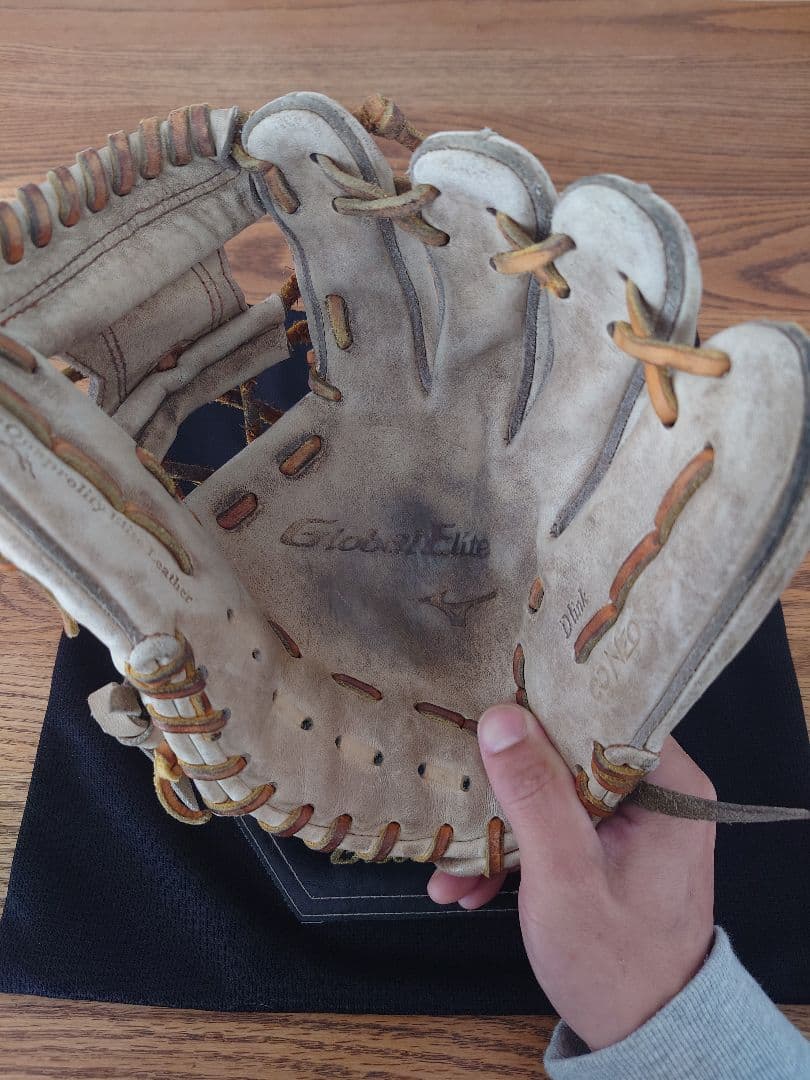 Mizuno 硬式グローブ 収納袋付き