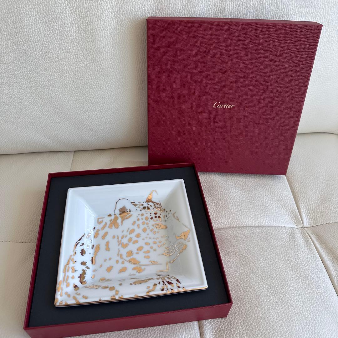 【激レア】Cartier ヒョウデザイン 四角皿