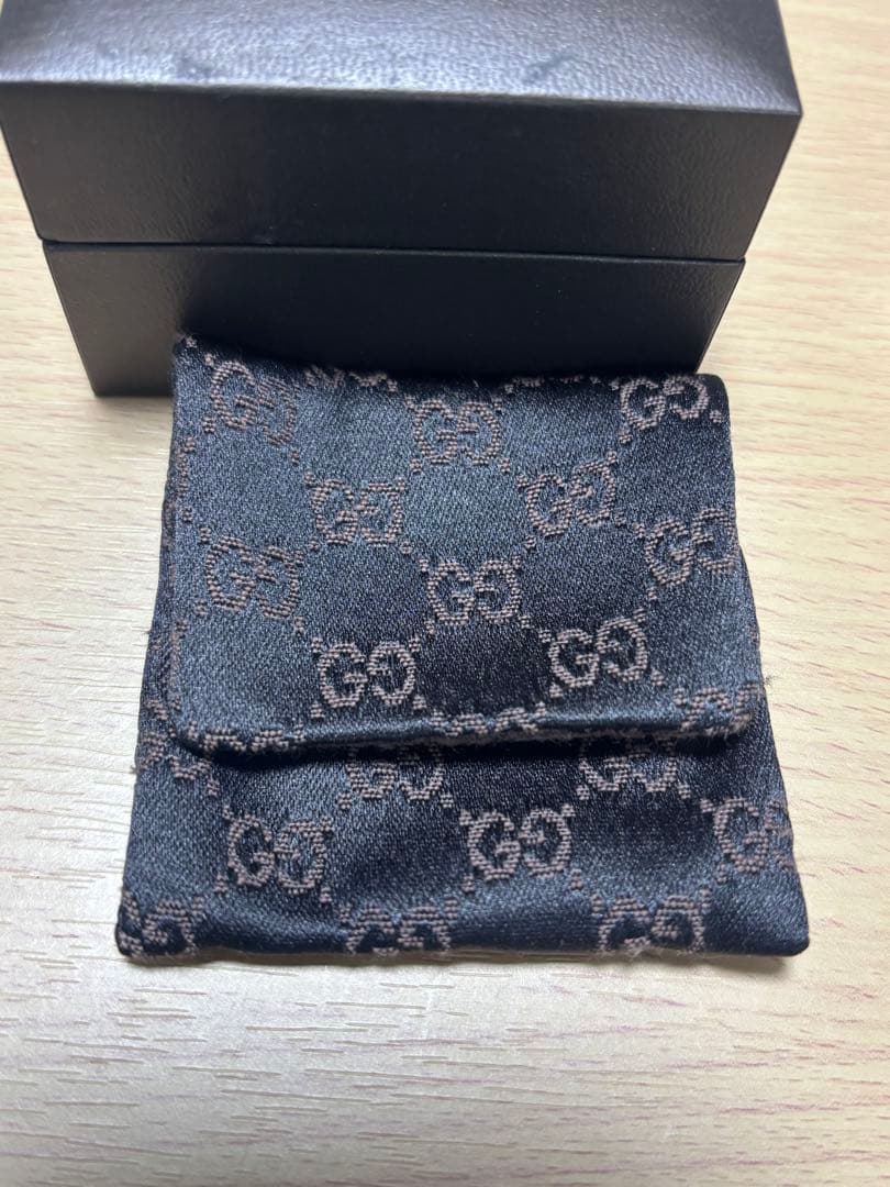 GUCCI シルバーリング ストライプデザイン