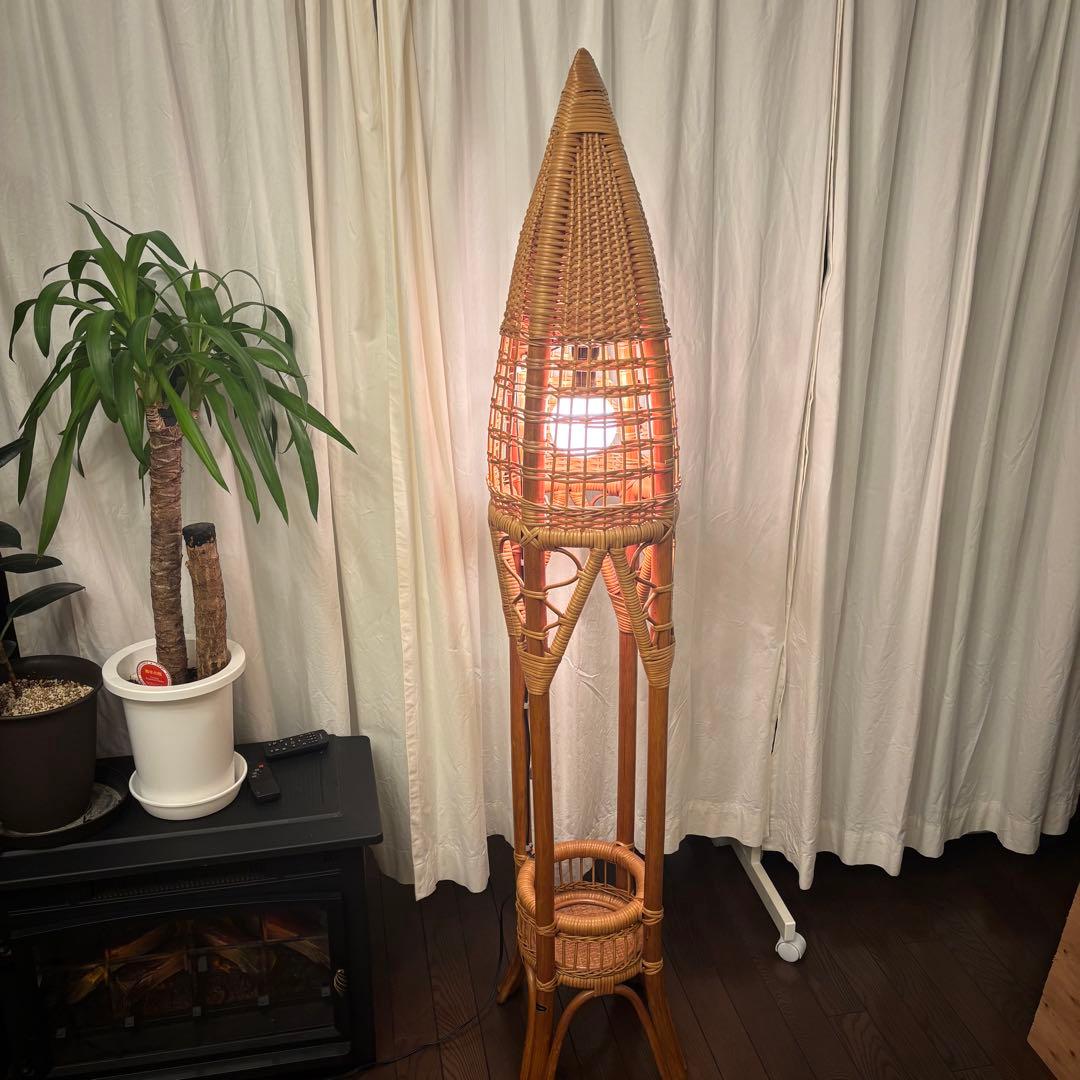 風間　カザマ　フロアスタンド 　フロアランプ　尖塔型　ラタン家具　籐家具