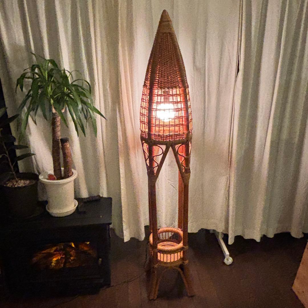 風間　カザマ　フロアスタンド 　フロアランプ　尖塔型　ラタン家具　籐家具