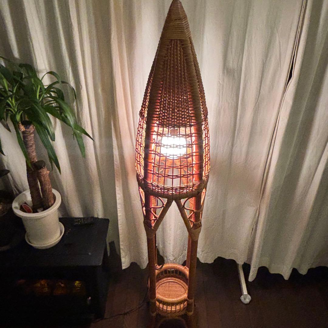風間　カザマ　フロアスタンド 　フロアランプ　尖塔型　ラタン家具　籐家具