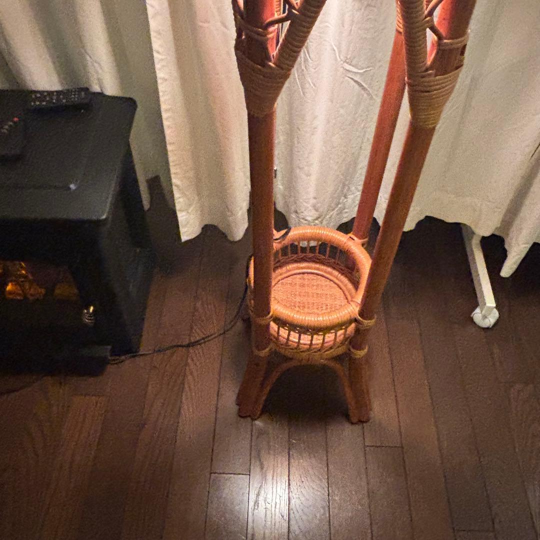 風間　カザマ　フロアスタンド 　フロアランプ　尖塔型　ラタン家具　籐家具