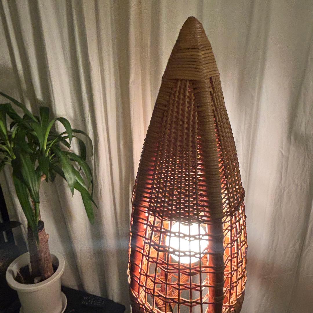風間　カザマ　フロアスタンド 　フロアランプ　尖塔型　ラタン家具　籐家具