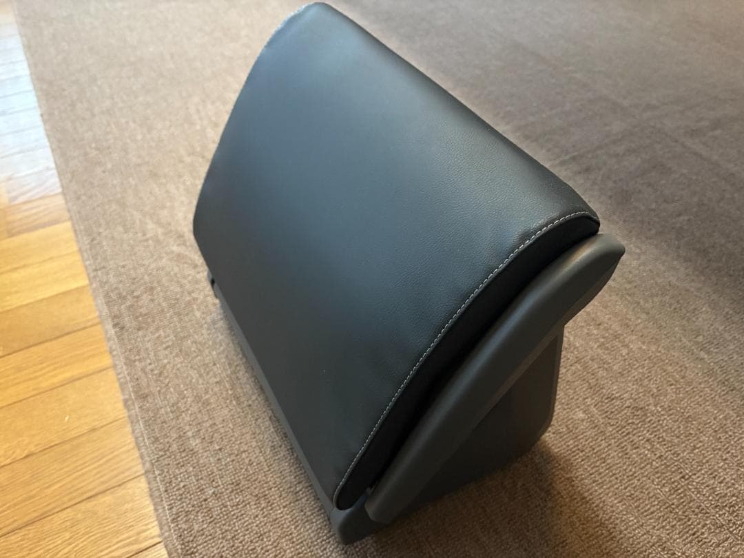 【美品】NISSAN セレナ C28純正オットマン フットレスト 2024