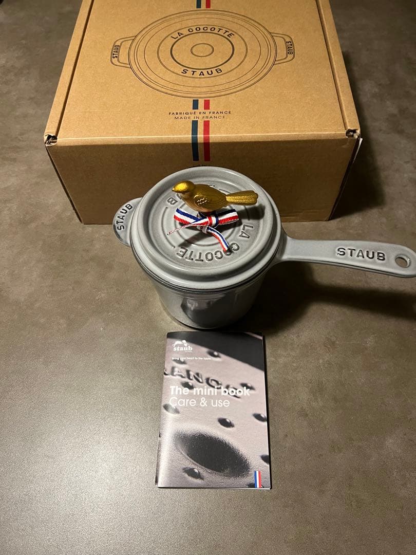 即日発送　新品未使用　ストウブソースパン 14 cm 鋳鉄 グレー　特別ノブ付き