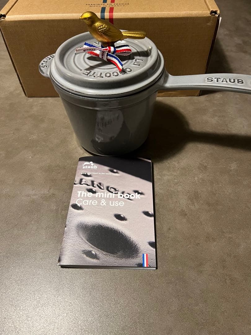 即日発送　新品未使用　ストウブソースパン 14 cm 鋳鉄 グレー　特別ノブ付き