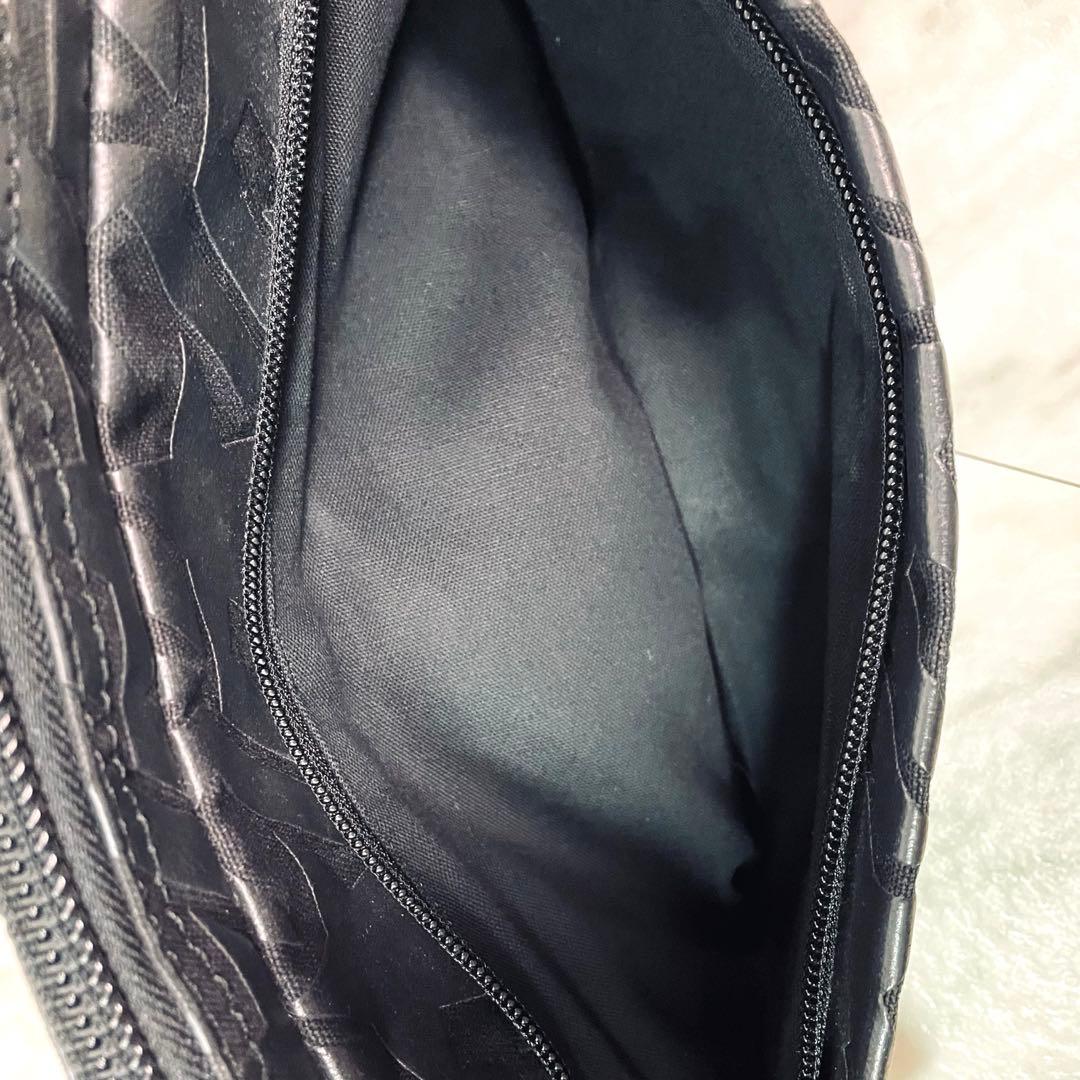 Vivienne Westwood ショルダーバッグ　ボディバッグメッセンジャー