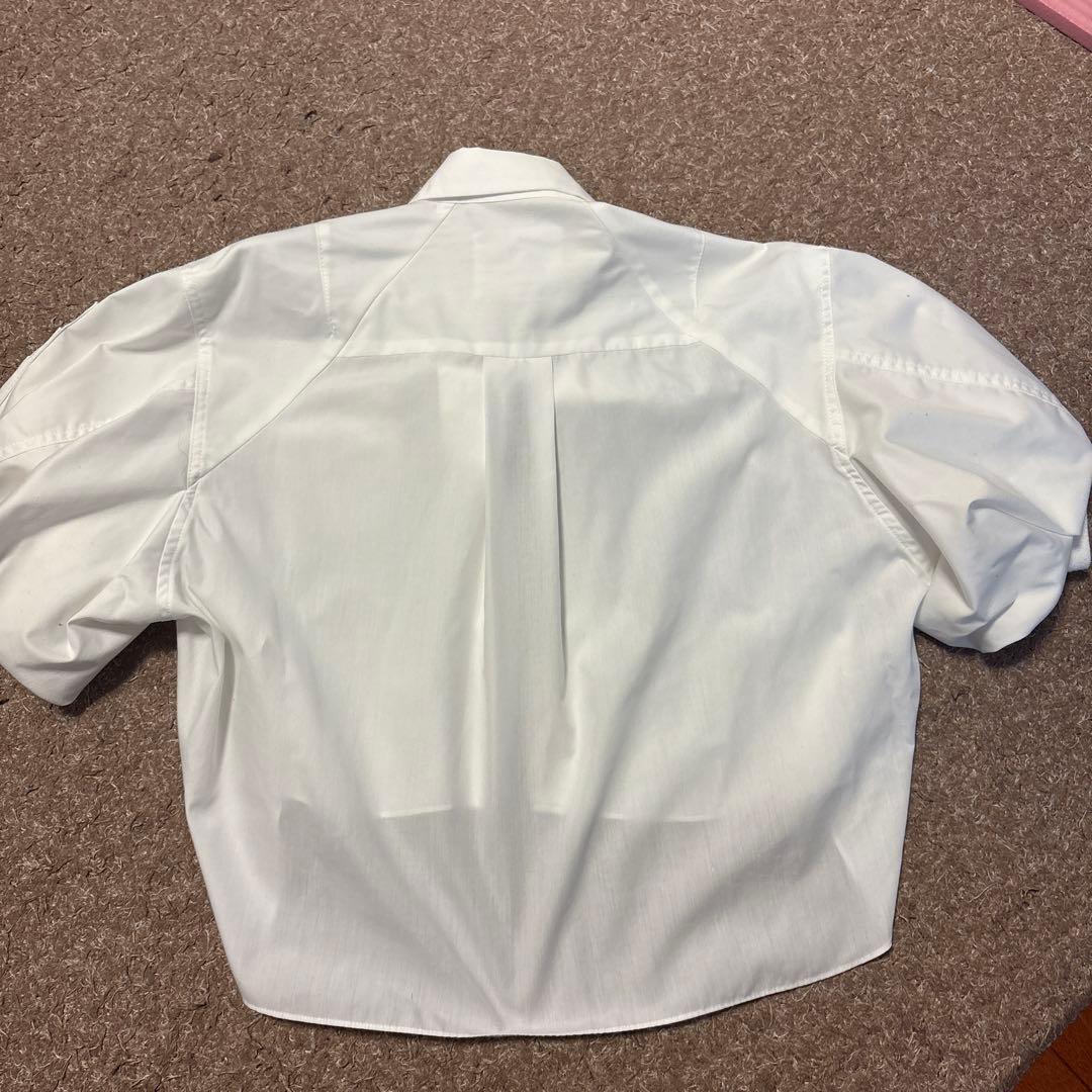 Sacai パフスリーブ　クロップドシャツ白