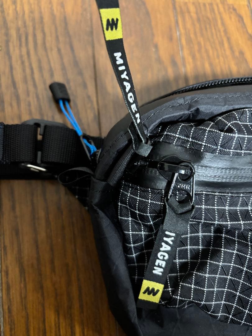 MIYAGEN ボディバッグ ブラック チェック柄