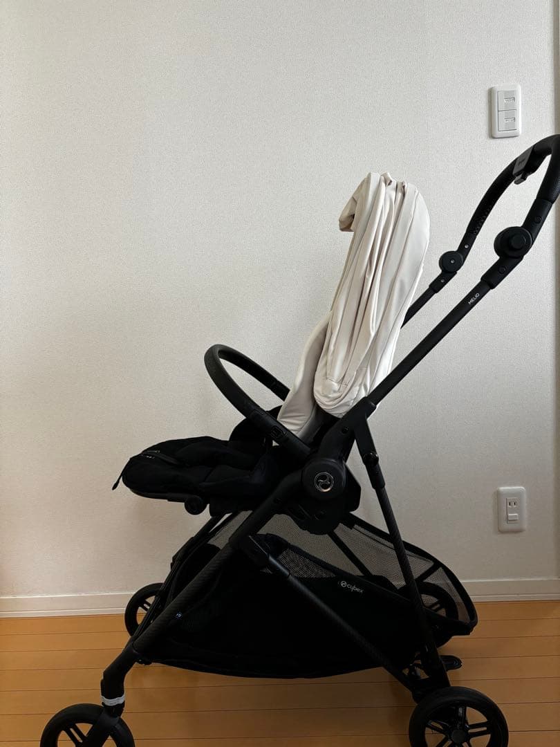 Cybex メリオカーボン白　2024年式