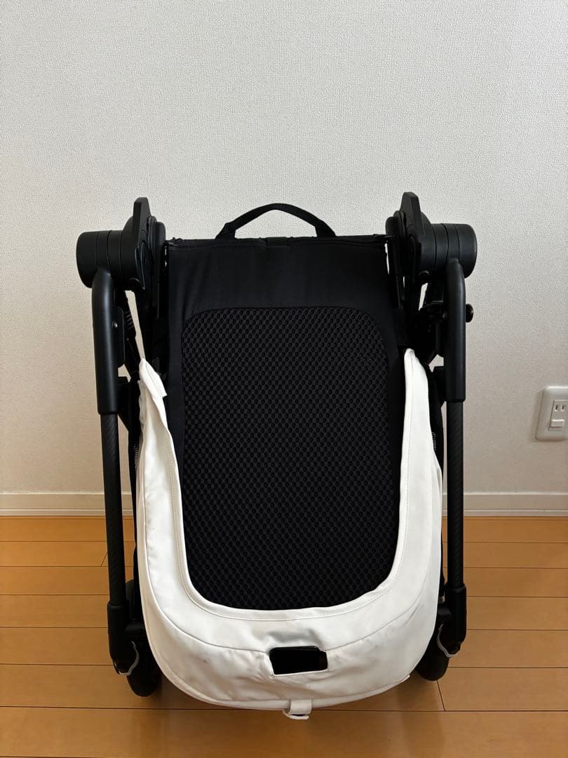 Cybex メリオカーボン白　2024年式