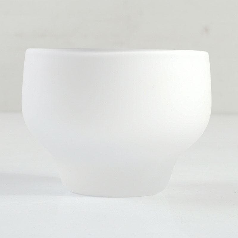 工芸ガラス　安田公子作　透硝子　切子杯　ぐい呑　共箱　V　9491