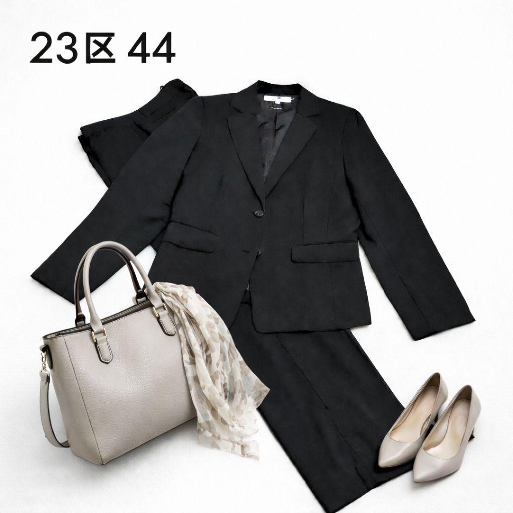 ブラックフォーマル23区 　44 2Ｌ〜3Ｌ フォーマル スーツ 美品 通勤