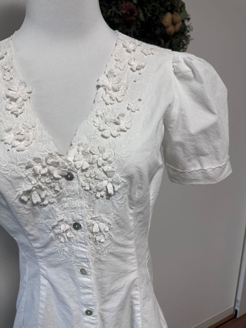 rouje paris トップス　ブラウス　シャツ　サイズ34 S相当　刺繍