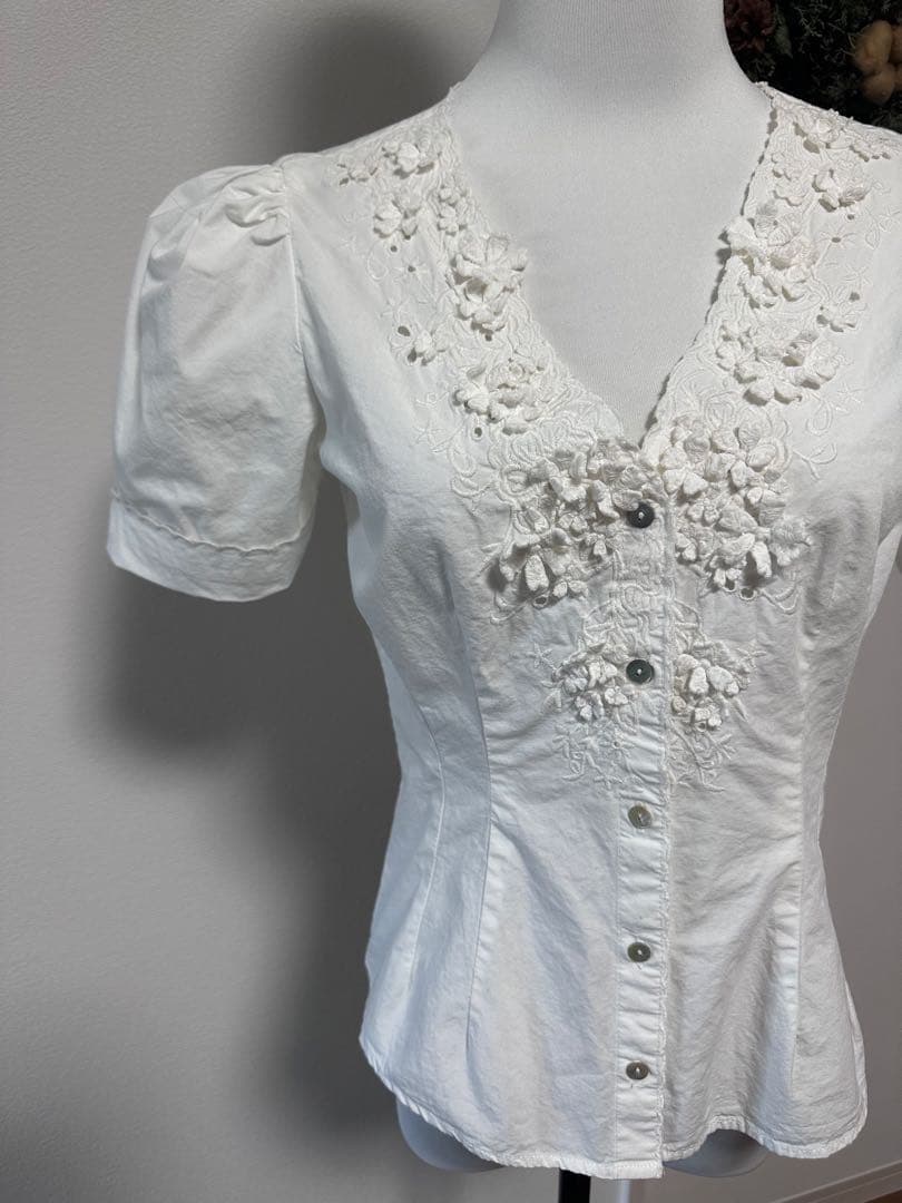 rouje paris トップス　ブラウス　シャツ　サイズ34 S相当　刺繍