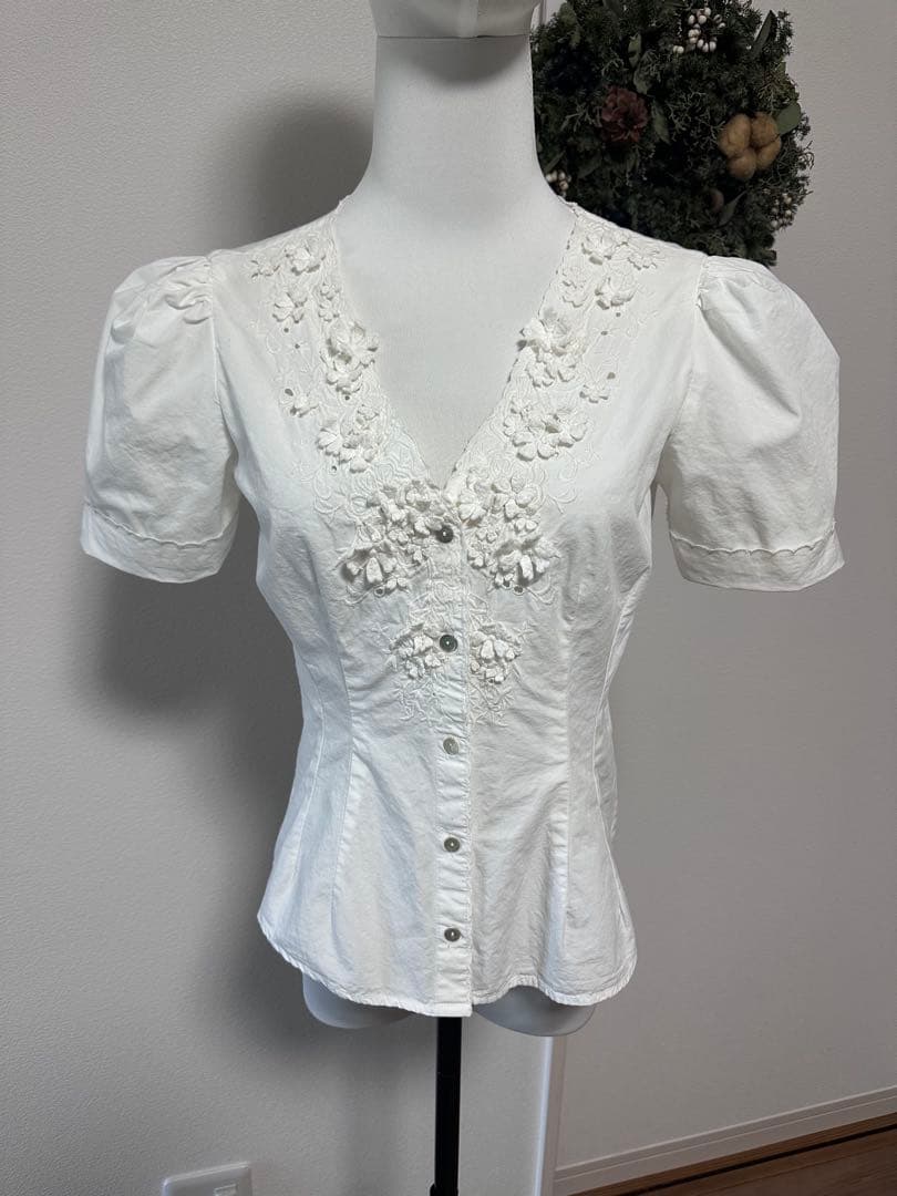 rouje paris トップス　ブラウス　シャツ　サイズ34 S相当　刺繍