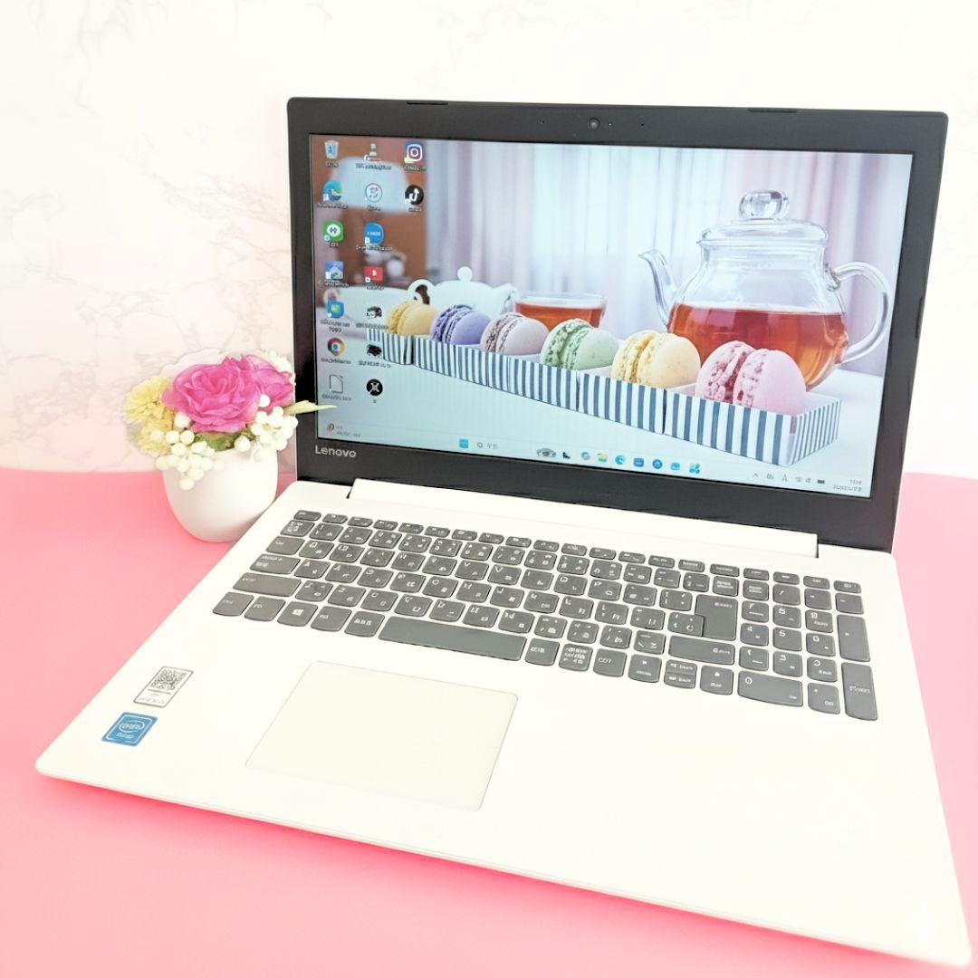 オシャレホワイト❣️すぐ使える薄型ノートパソコン✨️初心者さん✨️快適SSD✨️