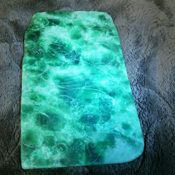 翡翠彫刻のプレート