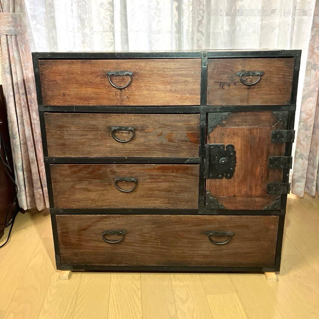 時代箪笥（高７２．５㌢、幅７５．５㌢、奥３８㌢／重２２㌕）