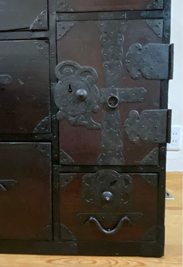 骨董の仙台箪笥　アンティークチェスト　鍵有り