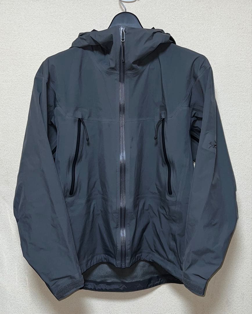 Arc’teryx LEAF Alpha LT Gen2 Wolf M カナダ製