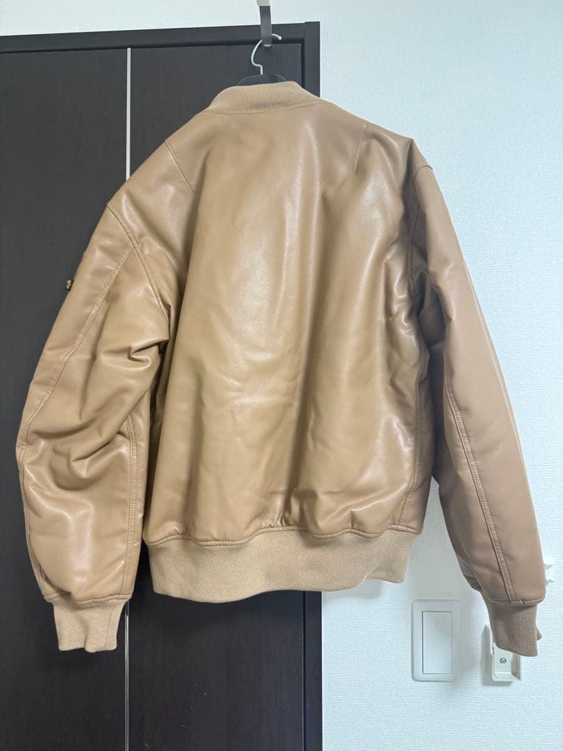 う*ま様 ALPHA INDUSTRIES フェイクレザージャケットMA-1 T