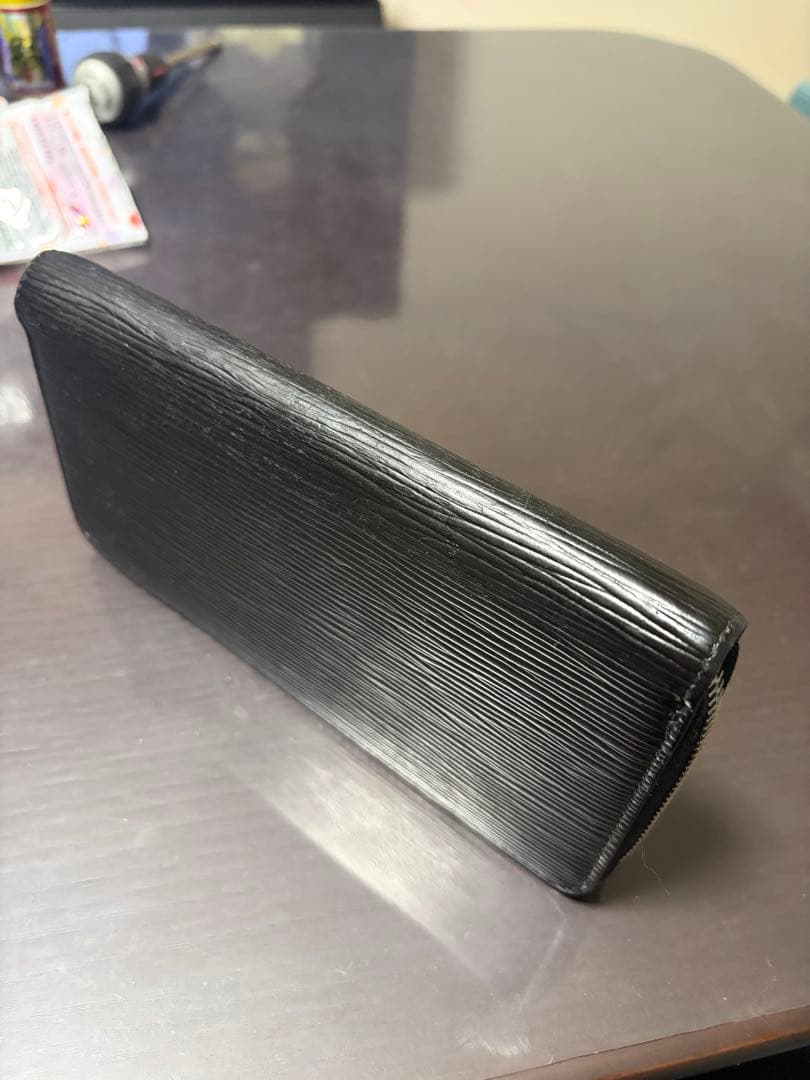 中古 LOUIS VUITTON ルイヴィトンジッピーウォレット エピ 長財布