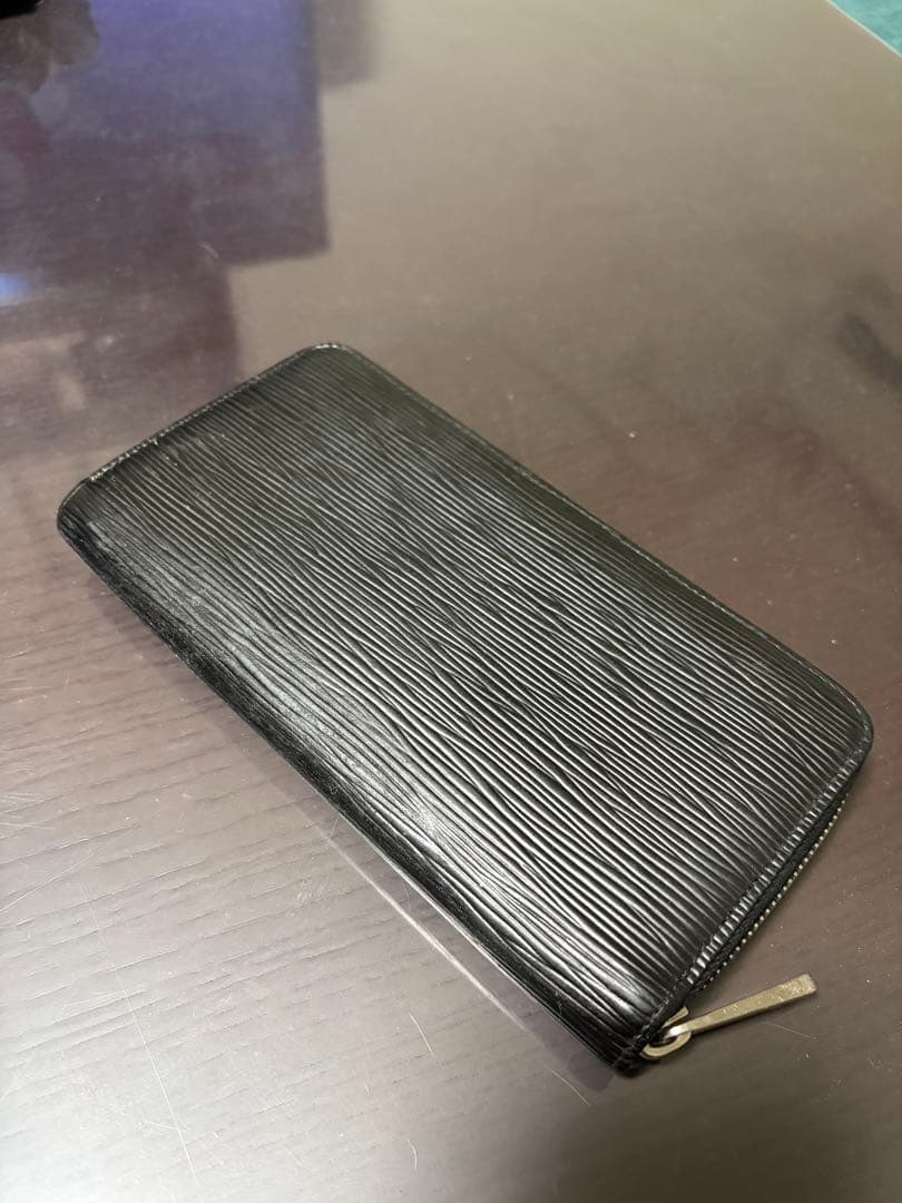中古 LOUIS VUITTON ルイヴィトンジッピーウォレット エピ 長財布