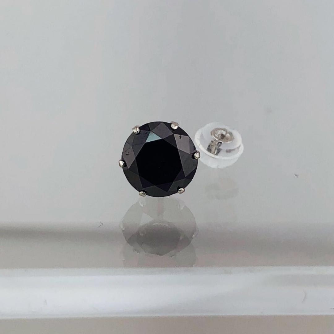 ゴンPTブラックダイヤピアス　片耳2.0ct