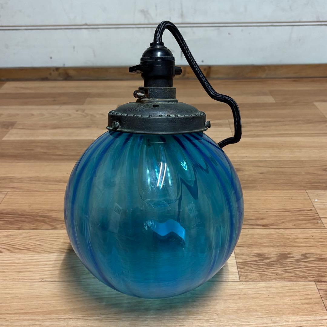 ブルーガラス　ペンダントライト　照明　青