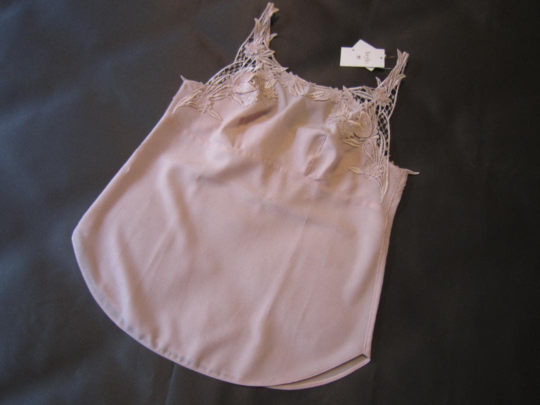 希少☆新品☆ワコール　トレフルキャミソール80＆ソング　ショーツＭ☆セット