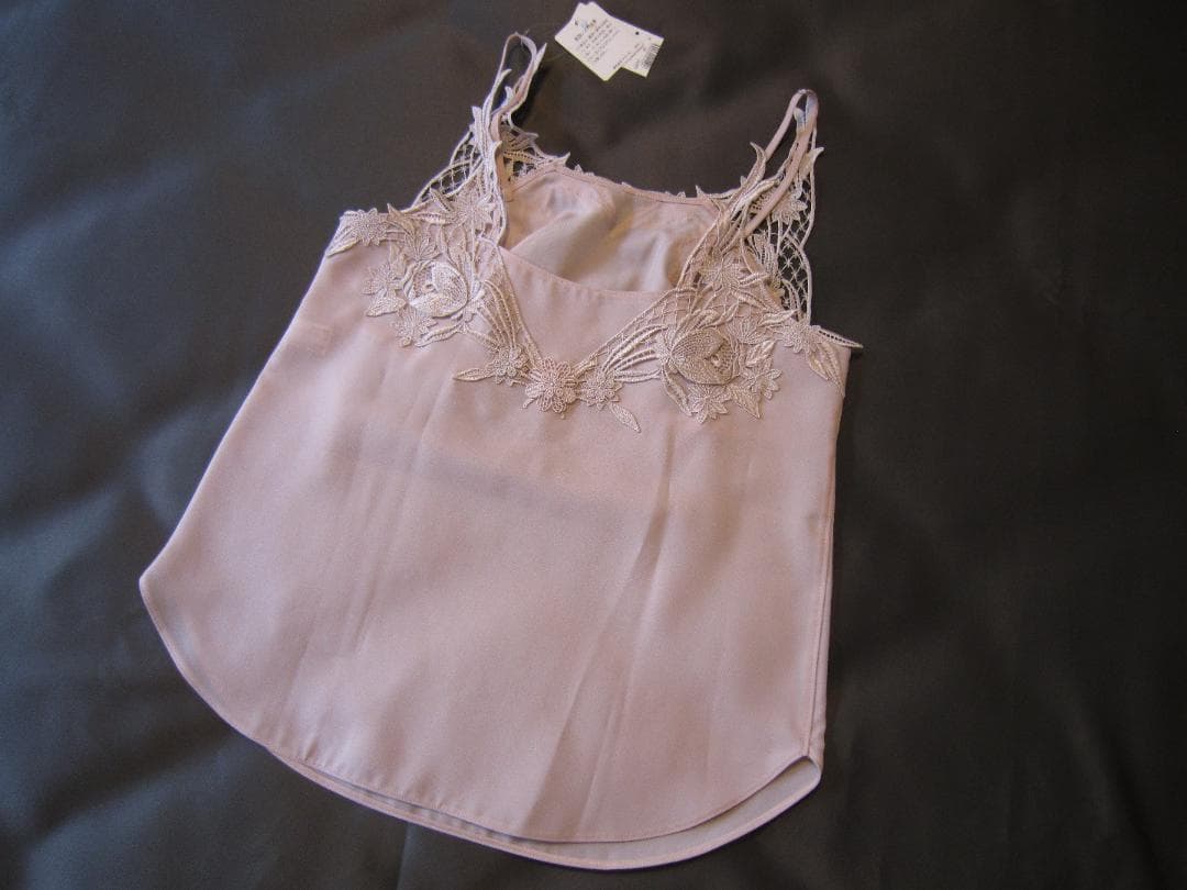 希少☆新品☆ワコール　トレフルキャミソール80＆ソング　ショーツＭ☆セット