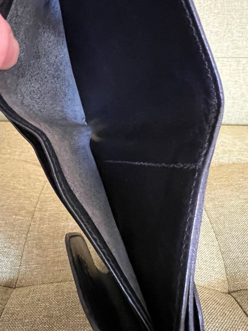 IL BISONTE ブラック二つ折り財布