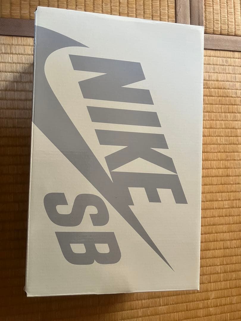 子*忍様 Supreme × Nike SB Dunk Low Camper G