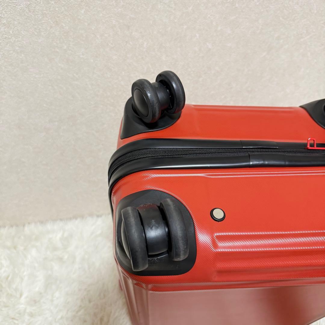 ace. Disney ミッキー スーツケース 32リットル 機内持込サイズ