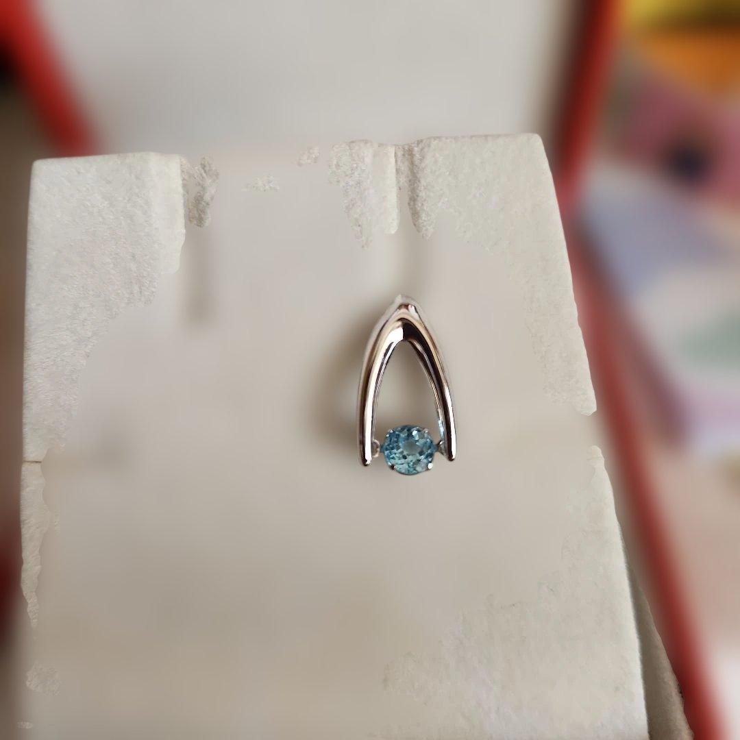 Ambrose WG　ブルートパーズピアス(両耳用)