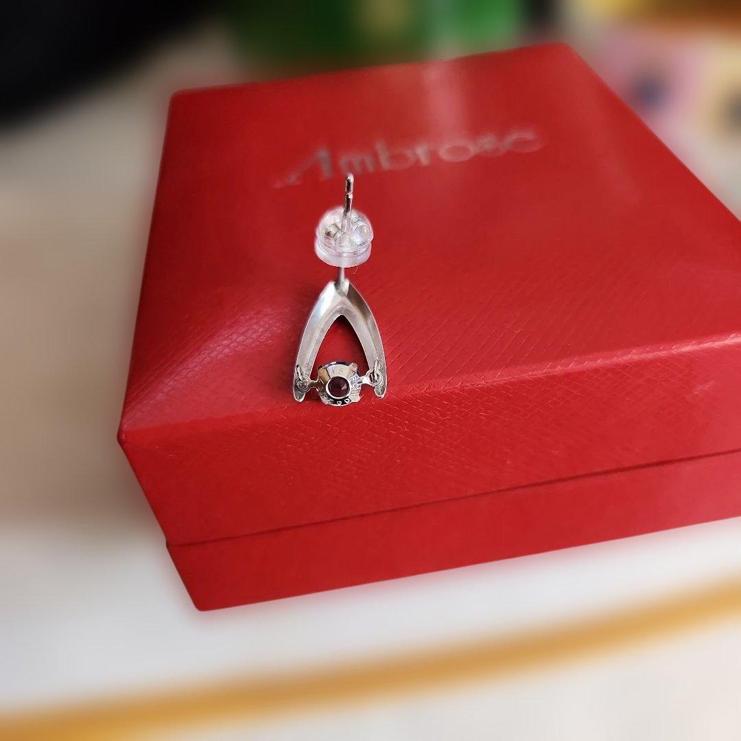 Ambrose WG　ブルートパーズピアス(両耳用)