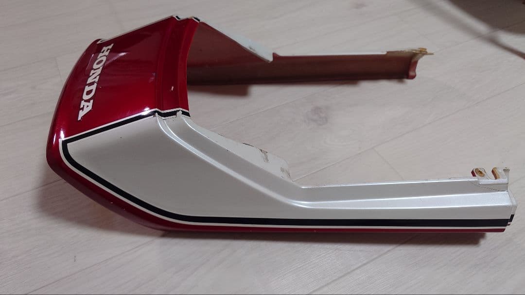 CBX400F 1型　赤白カラー　テールカウル