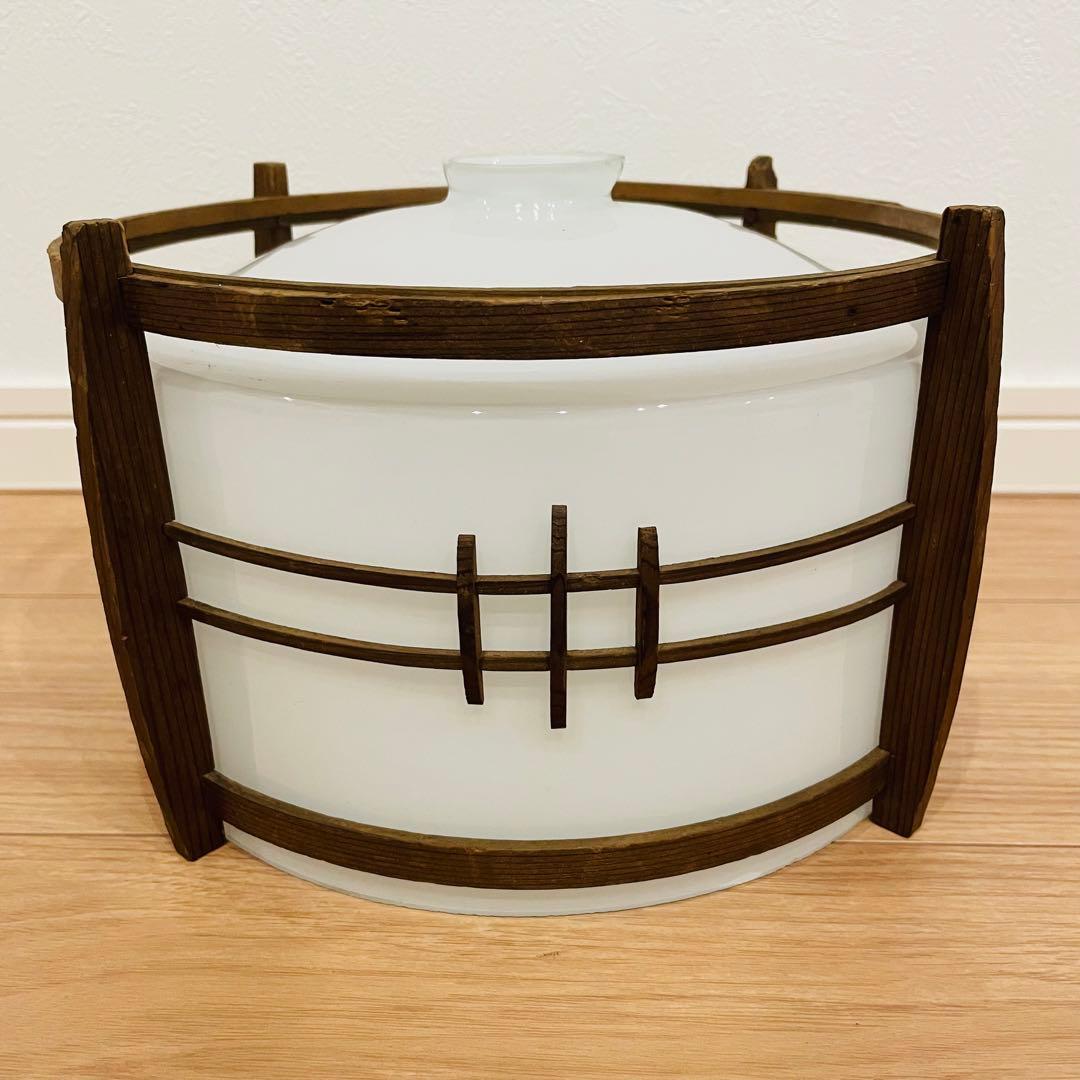 昭和レトロ 中ぶり 乳白ガラス 木枠 天井照明 電傘 電笠