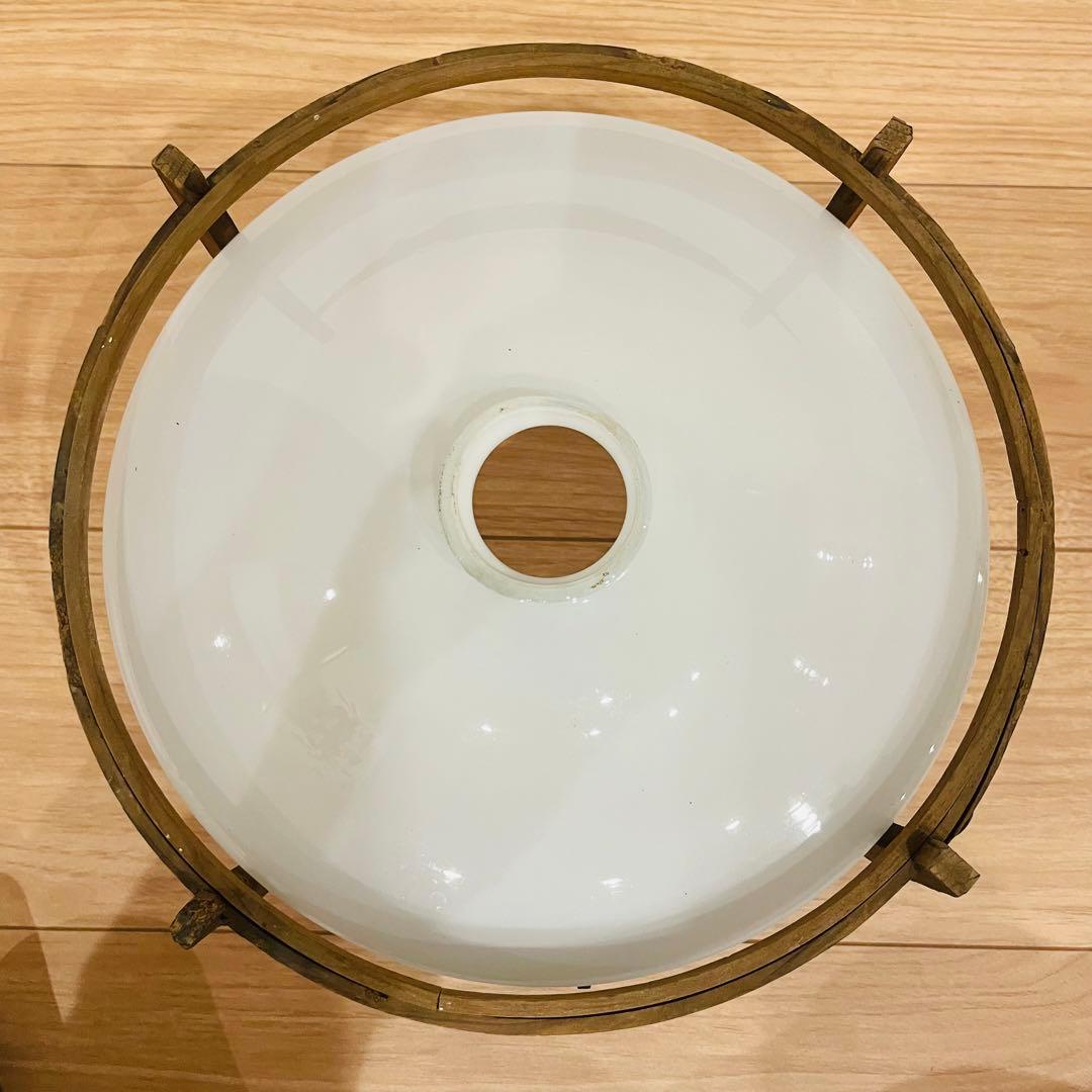 昭和レトロ 中ぶり 乳白ガラス 木枠 天井照明 電傘 電笠