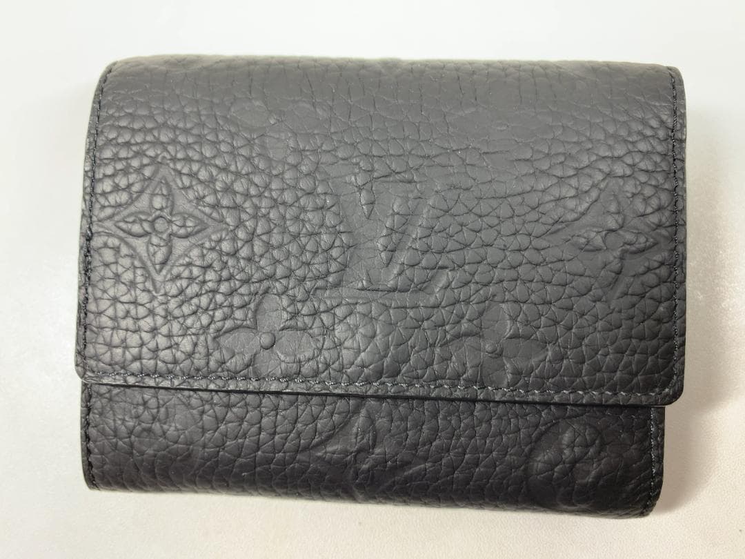 ルイヴィトン モノグラム トリヨン ポルトフォイユ パイロット M82556