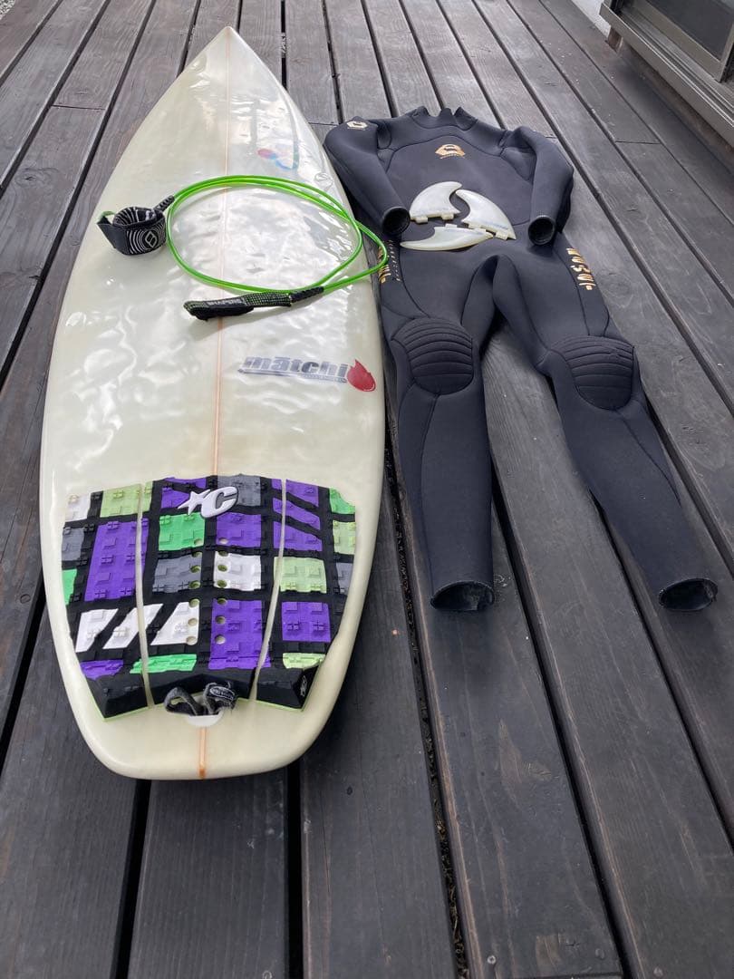 サーフィンセットTSSCサーフボード5.9、フィン、リーシュ付☆ウエットおまけ☆